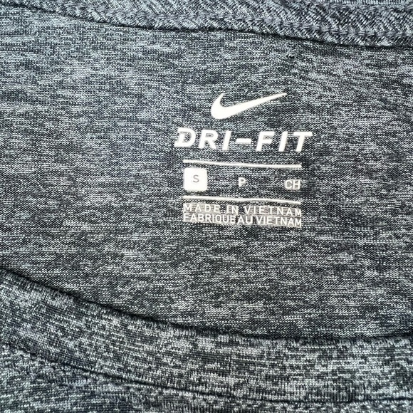 Nike Women's Dri-FIT Top Size Small - Picture 3 of 4